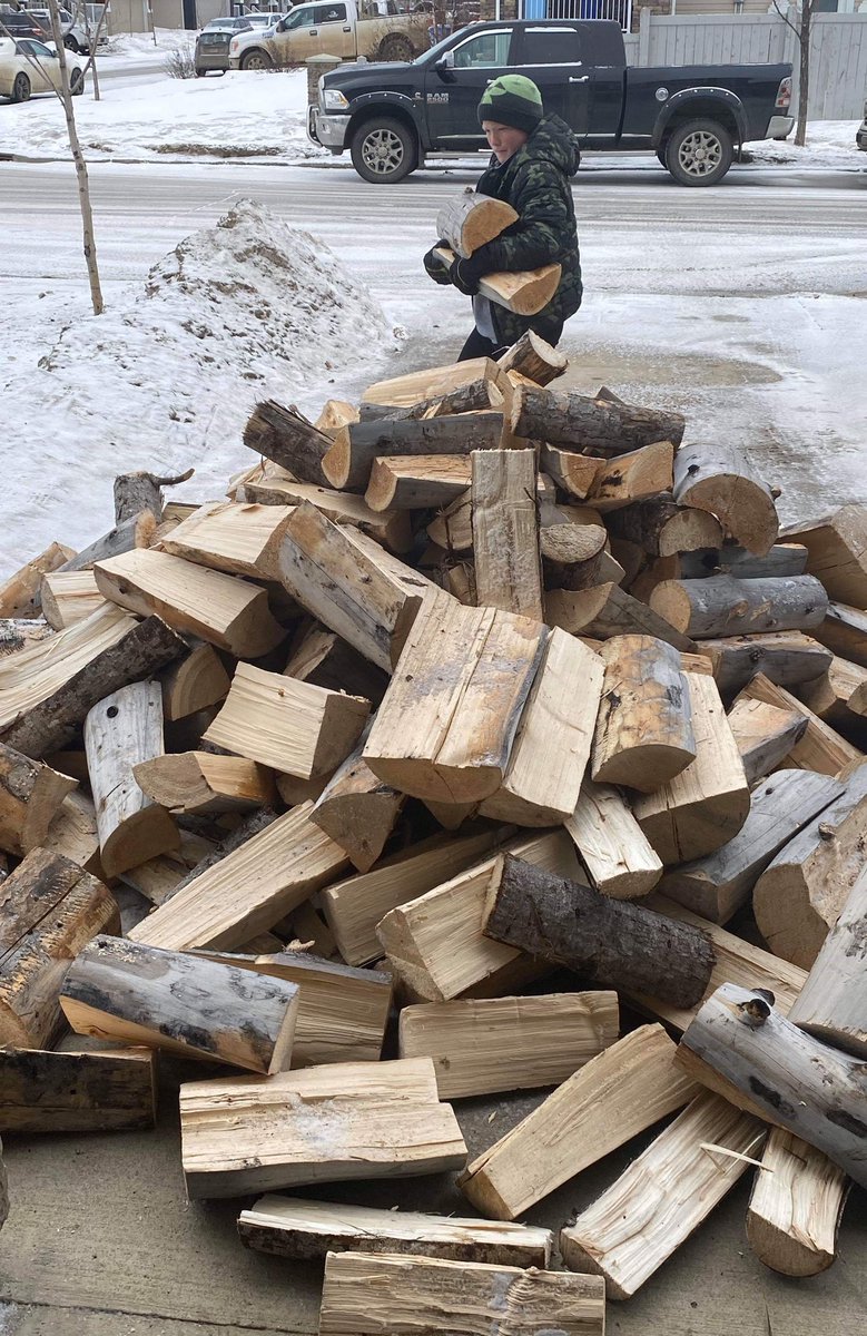 McNeillyfmpsd's tweet image. Our little 🦊 learning at home. Kudos to our amazing parents. #ABLearningAtHome #FMPSDLearningAtHome #FMPSDParentAppreciation #FMPSDStudentLearning @fmpsd @turnerjennifer @RoxanneFudge @dianerizzuto #learningisfun #elementaryschool #davemcneillyrocks