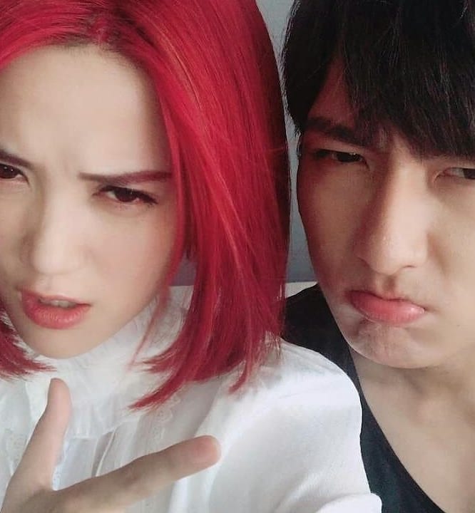 bsumbodys_light's tweet photo. 🥰💕 If there'll be another dimension of zhongji yi ban, I hope they're no longer cousins .. I ship them.. #koonerecall #zhongjiyiban #zhongjiyiban5 #lansiluo #taiyang #evanma #evan #spexial #spexialevan #koone #echo #autodesksketchbookpro #autodesksketchbook #art #lineart #fan https://t.co/r6eV3RsH50