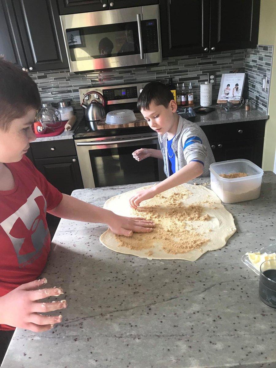 McNeillyfmpsd's tweet image. Our little 🦊 learning at home. Kudos parents. #ABLearningAtHome #FMPSDLearningAtHome #FMPSDParentAppreciation #FMPSDStudentLearning @fmpsd @turnerjennifer @RoxanneFudge @dianerizzuto #learningisfun #elementaryschool #davemcneillyrocks