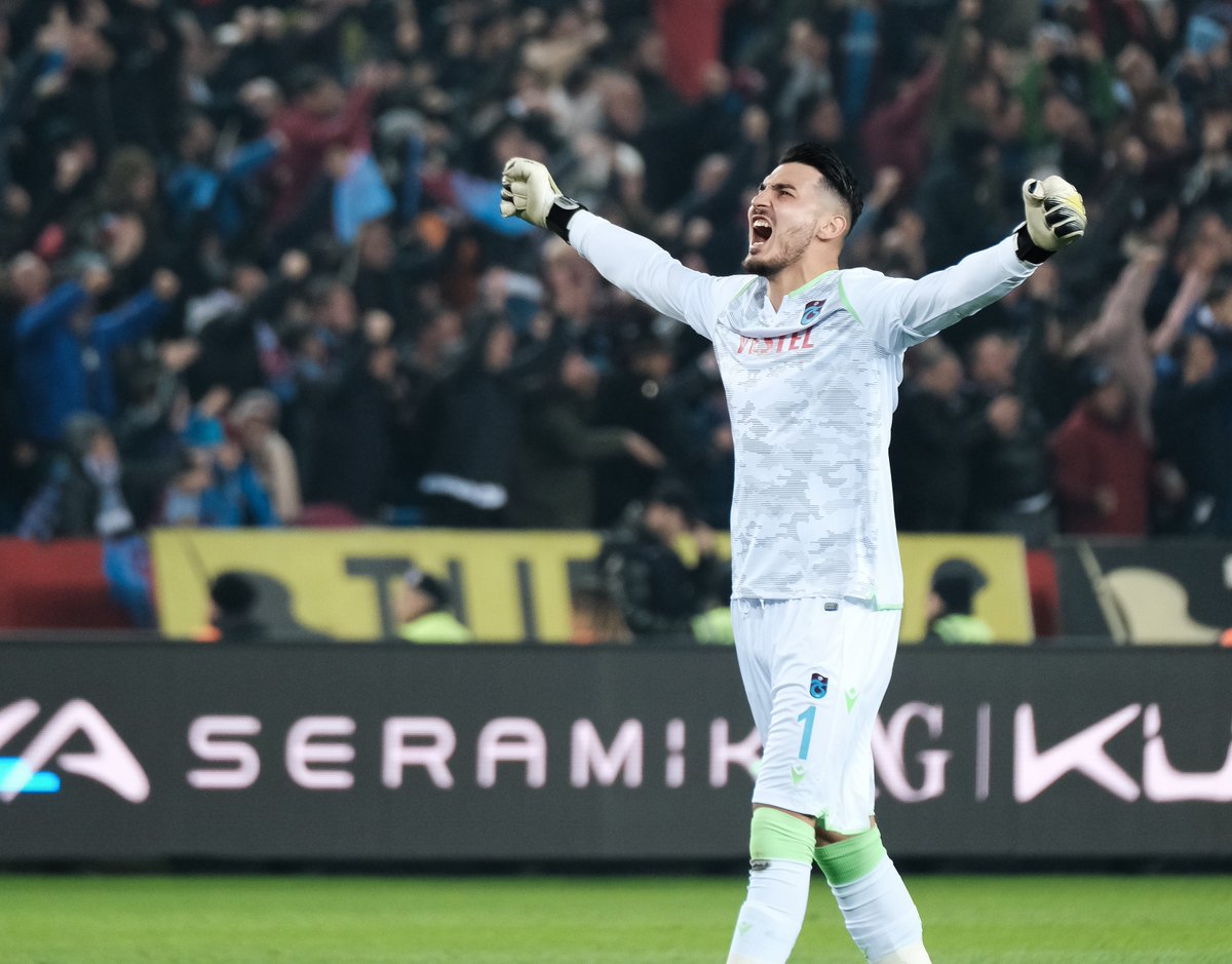 cakirugurcan96's tweet photo. Özledik ⚽🔴🔵 https://t.co/Gc3917DFT2