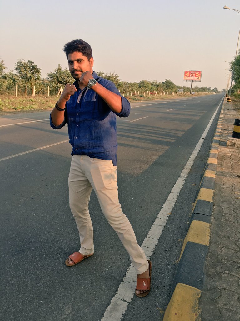 ranjan05Ravi's tweet photo. #FightAgainstCorona
#FightCoronaNotModi
#Corona ko हराना है तो घर पे रहिए। https://t.co/7YoP0ndtk6