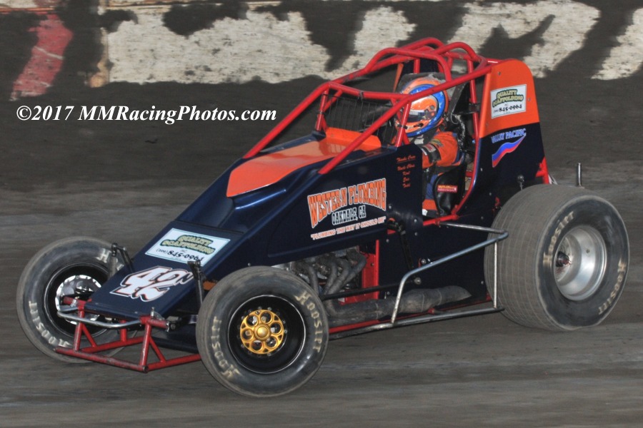 USACwc360's tweet photo. #42N Jeff Sibley at Tulare's Thunderbowl Raceway on March 18, 2017. Photo by https://t.co/Xr48jwNPLY. https://t.co/2E9SX2fNc6