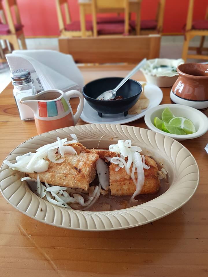 AylasAhogadas's tweet photo. ¡Estamos abiertos!
Con medidas extraordinarias de higiene y conservando la excelente calidad de nuestros productos.
Puedes venir o si lo prefieres, búscanos por Uber Eats o llama al 2565921, ordena tu pedido, indícanos a qué hora quieres pasar por él y ¡te lo tenemos listo! https://t.co/9101drFoFs