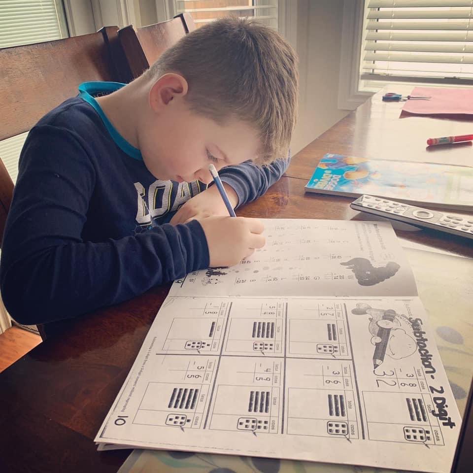 McNeillyfmpsd's tweet image. Kudos to our little 🦊 &amp;amp; parents. Alternative learning at home. #ABLearningAtHome #FMPSDLearningAtHome #FMPSDParentAppreciation #FMPSDStudentLearning @fmpsd @turnerjennifer @RoxanneFudge @dianerizzuto #learningisfun #elementaryschool #davemcneillyrocks