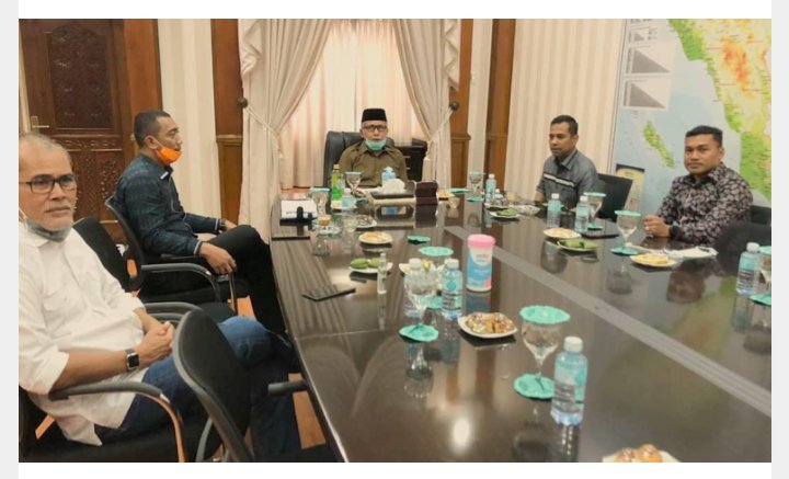 ORINEWS_'s tweet image. #DPRA bersama #Pemerintah_Aceh sepakat ntuk menghentikan smentara sluruh paket tender APBA T.A 2020 &amp;amp; fokus ntuk memfungsikan APBA 2020 guna mendukung upaya pencegahan &amp;amp; penanganan #COVID19, termasuk didalamnya persiapan anggaran ntuk program social safety net
#BersatuLawanCorona