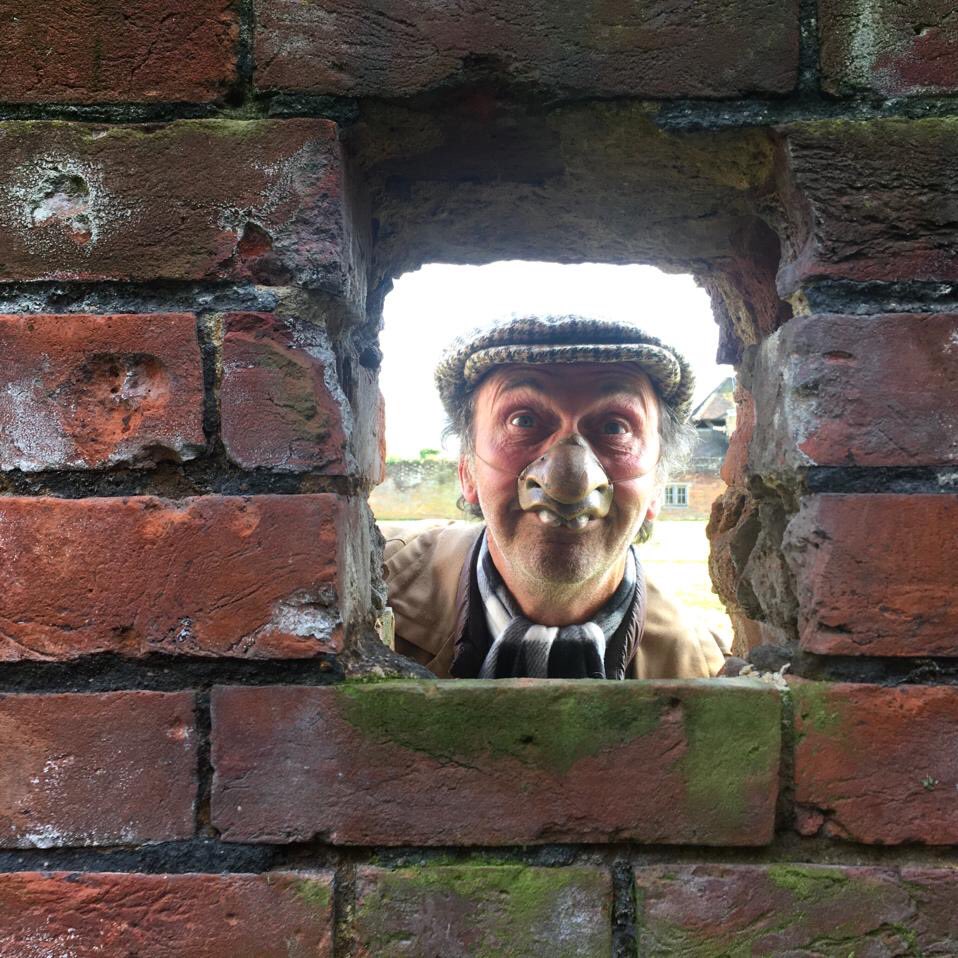 toby_sedgwick's tweet photo. Bernard Knowes short films coming here soon!! #tobysedgwickasbernardknowes #bernardknowes #physicaltheatre #comedy #thewalledgarden image by: @clareparkphoto https://t.co/I4mGFUdKpd