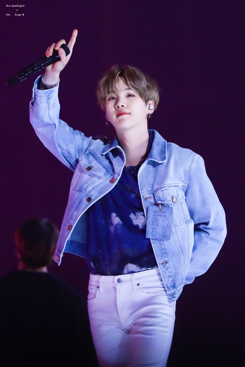 theSpotlight_97's tweet photo. 오늘 한정. 😝

#방탄소년단 #BTS
#슈가 #SUGA https://t.co/CFcRbwzwI7