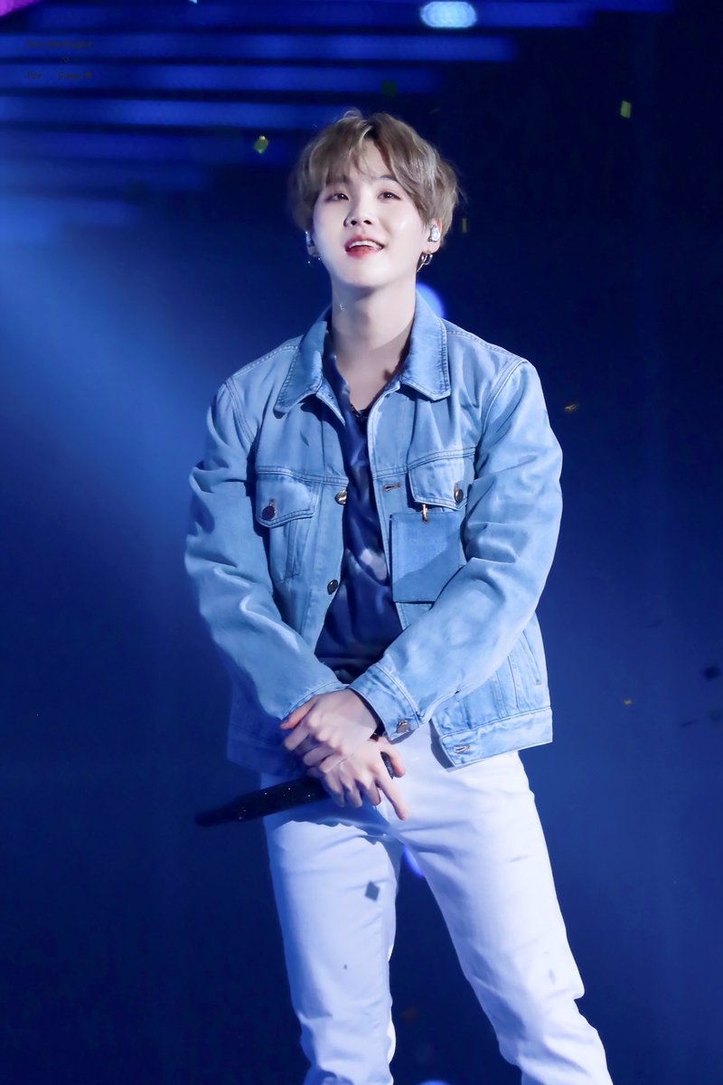 theSpotlight_97's tweet photo. 오늘 한정. 😝

#방탄소년단 #BTS
#슈가 #SUGA https://t.co/CFcRbwzwI7