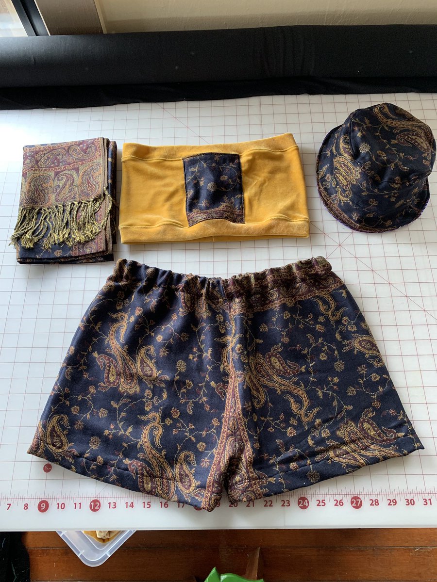 CelestialSauce's tweet photo. Obsessed with all the Pashmina outfit that are about to go to their new homes👙⭐️👙⭐️ Each outfit is a 4 piece set with a Pashmina scarf, bamboo Velour top, high waisted shorts, and a reversible bucket hat👑 https://t.co/SFiLln3J9X