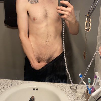 Y&rsquo;all are welcome to send me pics similar to this one #NewProfilePic https://t.co/oJYy3yGvif<a href="/tag/newprofilepic"class="tags"><span>#newprofilepic</span></a>