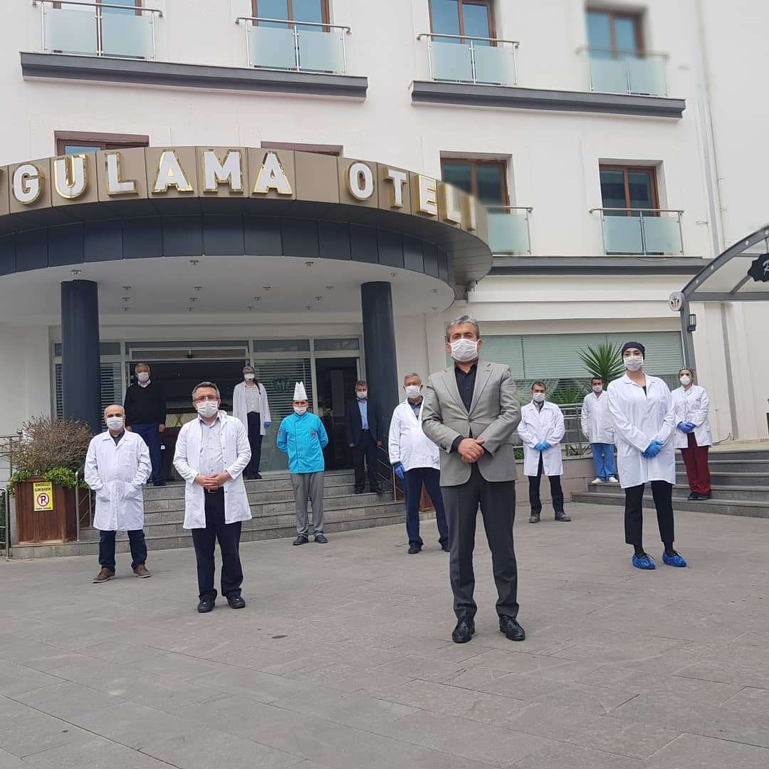 Ülkemizin zor zamanlardan geçtiği bu günlerde, Korona virüsü salgınıyla savaşta Nezihe Yalvaç MTAL Uygulama Oteli ailesi olarak sağlık çalışanlarının konaklama ihtiyaçlarını karşılayarak destek oluyoruz.