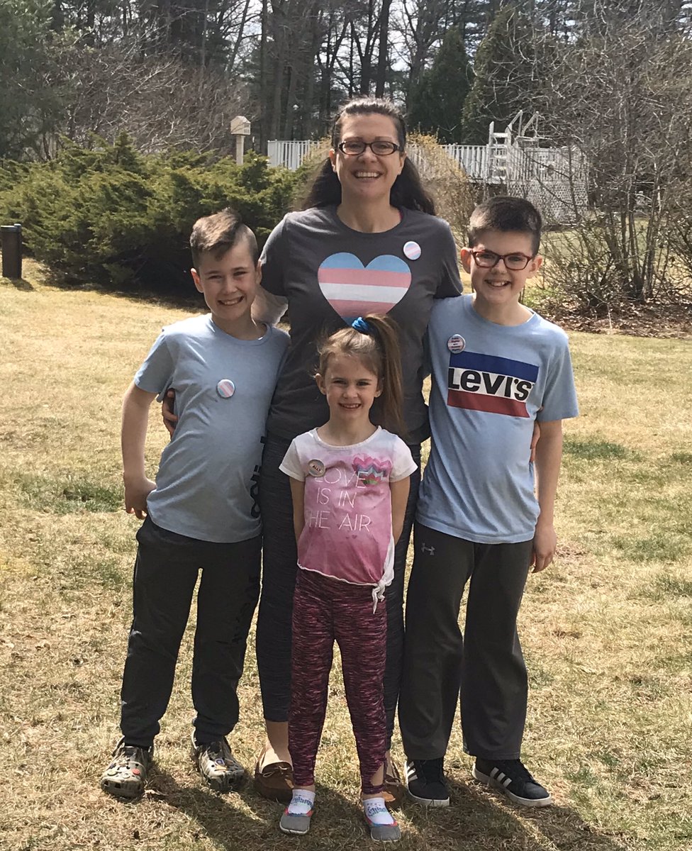 lovelee717's tweet photo. @NortonMiddle @NortonSchools  #TransDayOfVisibility #NMSLancersLEAD https://t.co/Hy3FQD2DgV