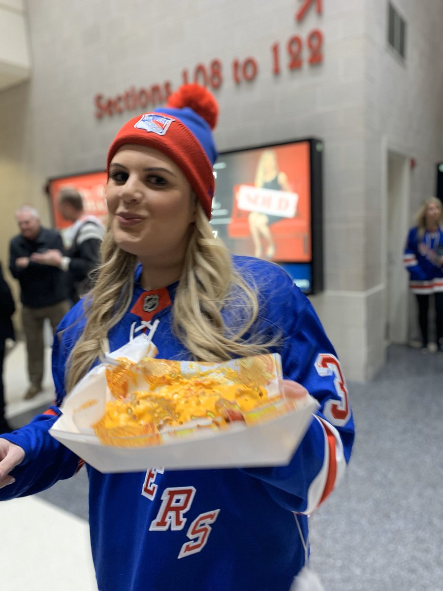 Tonyy516's tweet photo. Happy birthday to my best friend and biggest supporter @gabriellaabucci ! Even though she wants to dump me for @TonyDee07 ! @MikaZibanejad @TonyDee07 @strome18 @HLundqvist30 @artemiypanarin can get we get a reply ! @NYRangers https://t.co/k2qZqGyu9X
