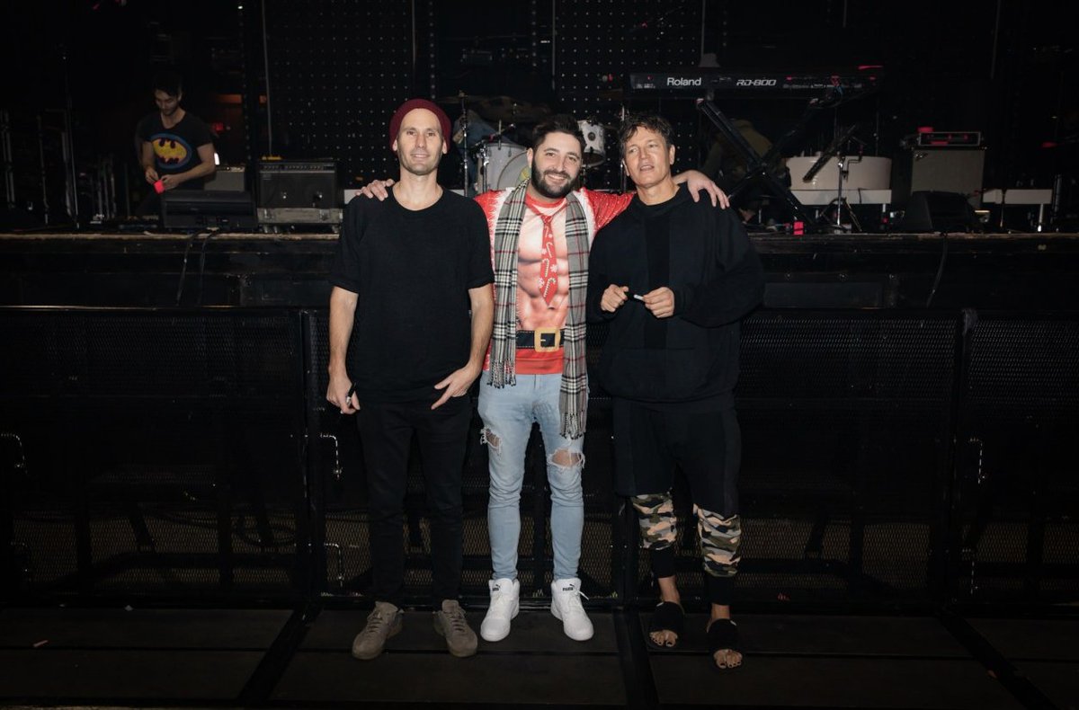 Go963MN's tweet photo. It's tiiiimeeee!!! @itsREEDyo and @stephanjenkins of @ThirdEyeBlind are live on our Insta for a #GoSession NOW!
Come join: https://t.co/GvO9toP2Q5 https://t.co/Lnmeevbc7x