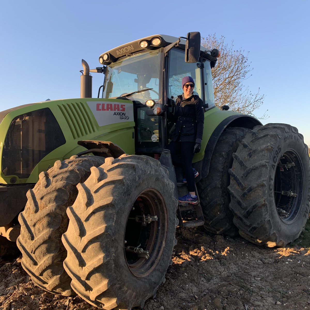 AliceWatchorn's tweet photo. @NatureTractors check out the wheels on this baby! @bdwake getting some hands on experience for @NatureClimate https://t.co/NruNrCBkcS