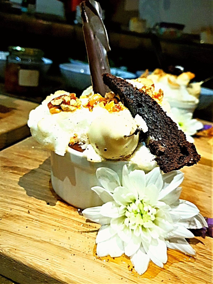 Simply Fabooosh... Traditional Sago, Brownie Fudge &amp; Praline