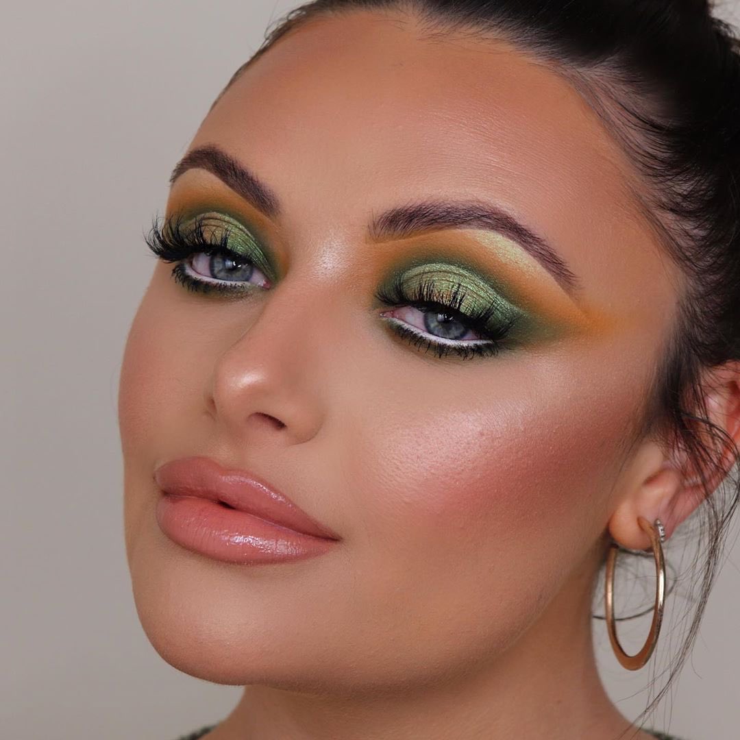 The talent 👏 
Shop our #Savage lashes like IG: mollyiles_makeupartist and get 65% off at primalash.com 💞