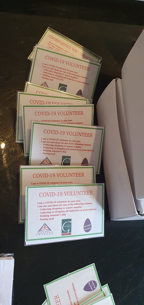 NigelPickavance's tweet photo. Over 70 meals with pudding delivered around Maes g today. Great team of volunteers ! #MaesG #Moiderers #OneCommunity https://t.co/ZbAKYxfySA
