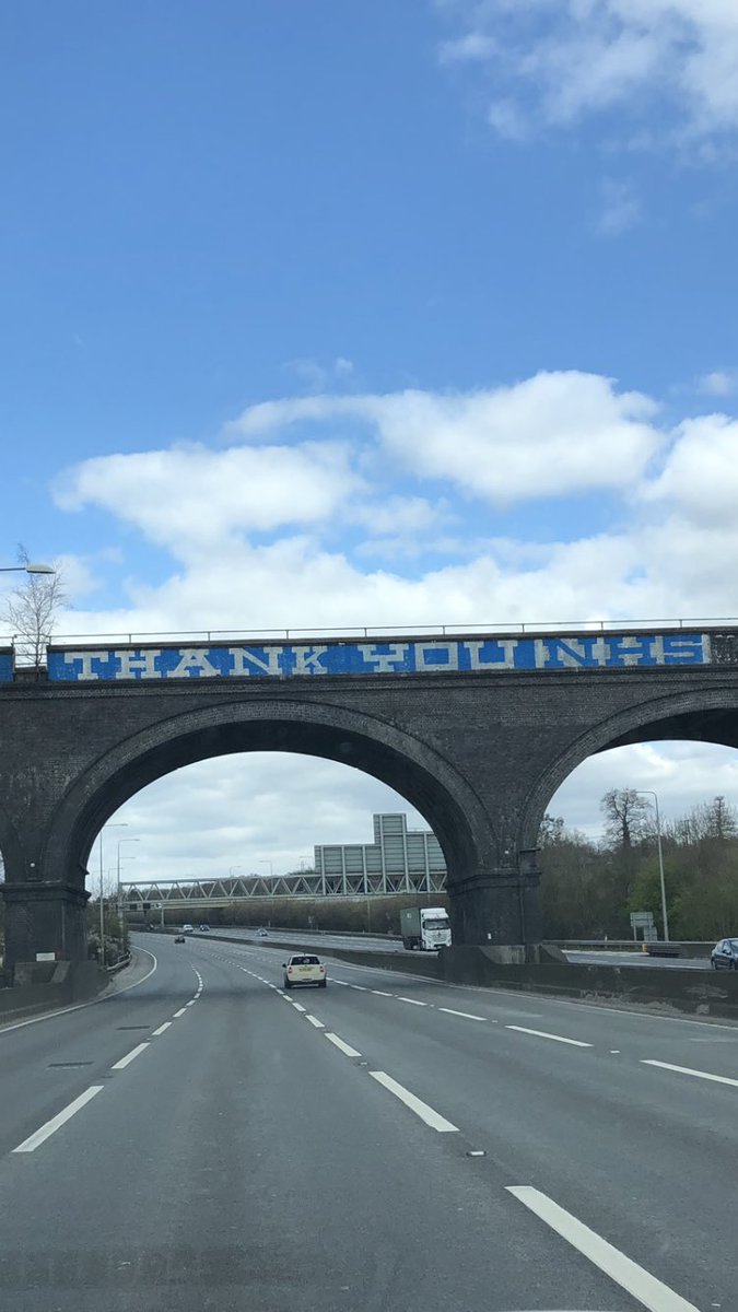 onlysupernews's tweet photo. This is a great bridge I saw on the M25 today 👏🏻 #nhs #coronavirus #staysafe #stayhome #love #corona #thankyou #nhsheroes #thankyounhs #stayathome #protectthenhs #savelives #covid https://t.co/kYFug851Dz