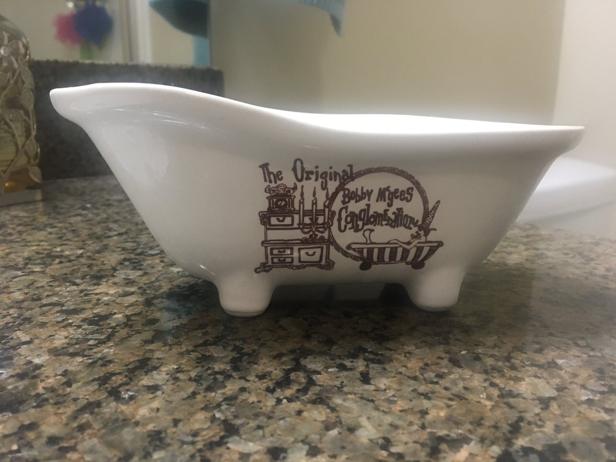 SHOPodcast's tweet photo. This is not the soap dish that the Chatfield girls grew up with. No, not a bathtub. Something much more sinister. 

Listen to our new episode about the pros &amp; cons of bar soap! You’ll feel so nice and clean when you do. 

https://t.co/4qAM4Y411I https://t.co/bQLh6srSQT