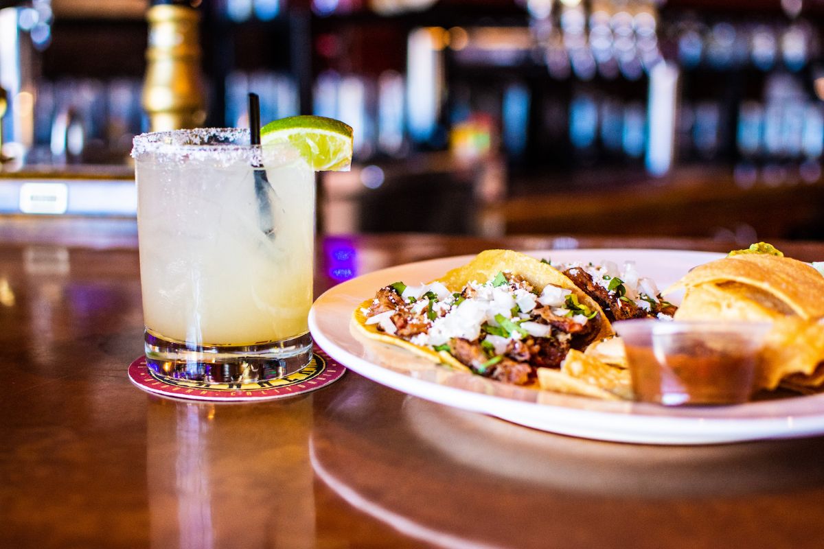 Stay Calm and Eat Tacos tonight!- mailchi.mp/auburnalehouse…