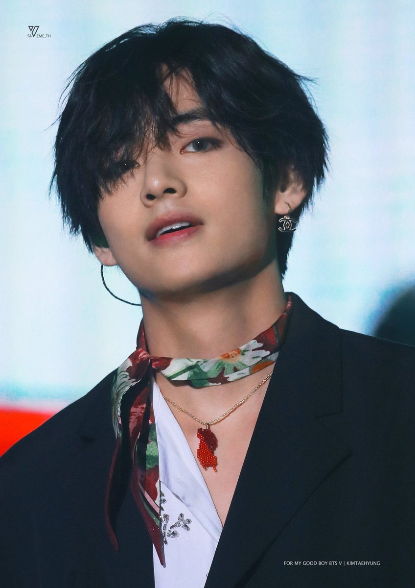 taehyvngpics's tweet photo. #방탄소년단  #뷔 #태형 #BTS #V #TAEHYUNG @BTS_twt https://t.co/RXxMqNJfG8