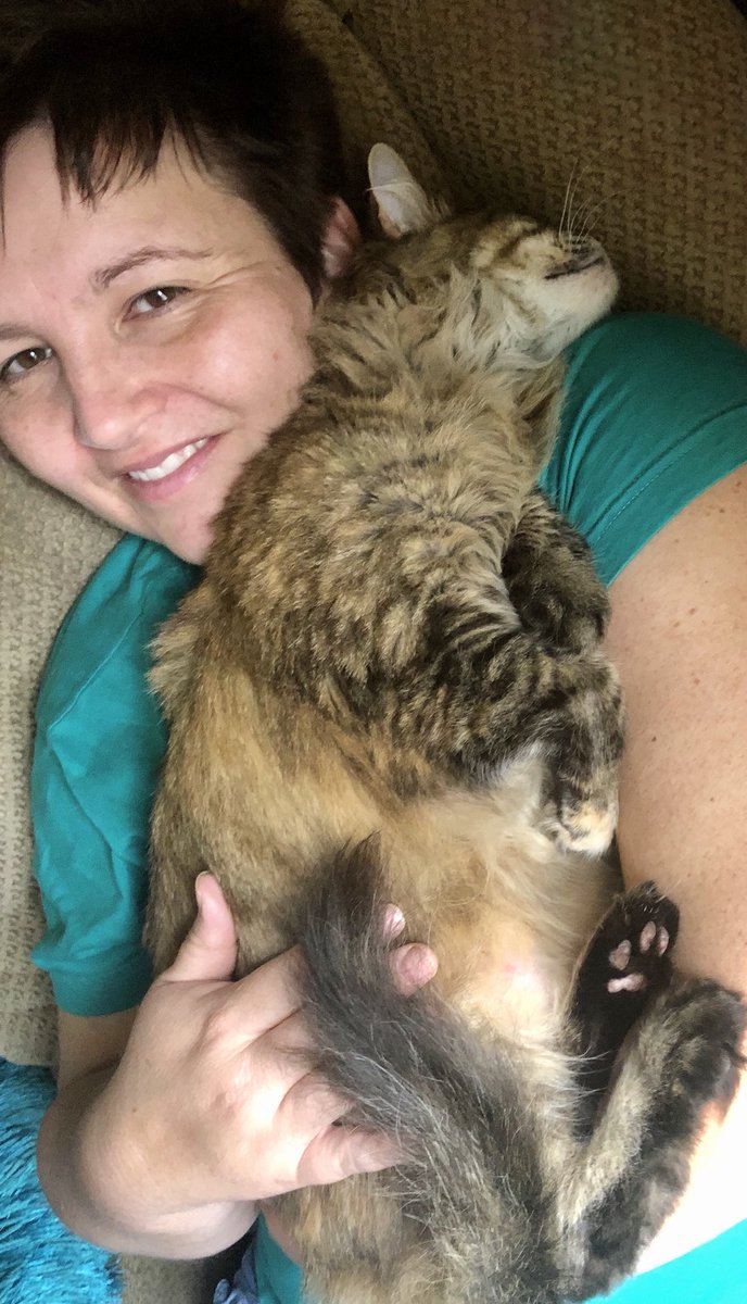 PHS Show and Tell Tuesday!!  Meet My office assistant Daisy!  <a href="/PHSmariners/">PHS</a> #CCSathome #virtualspiritweek