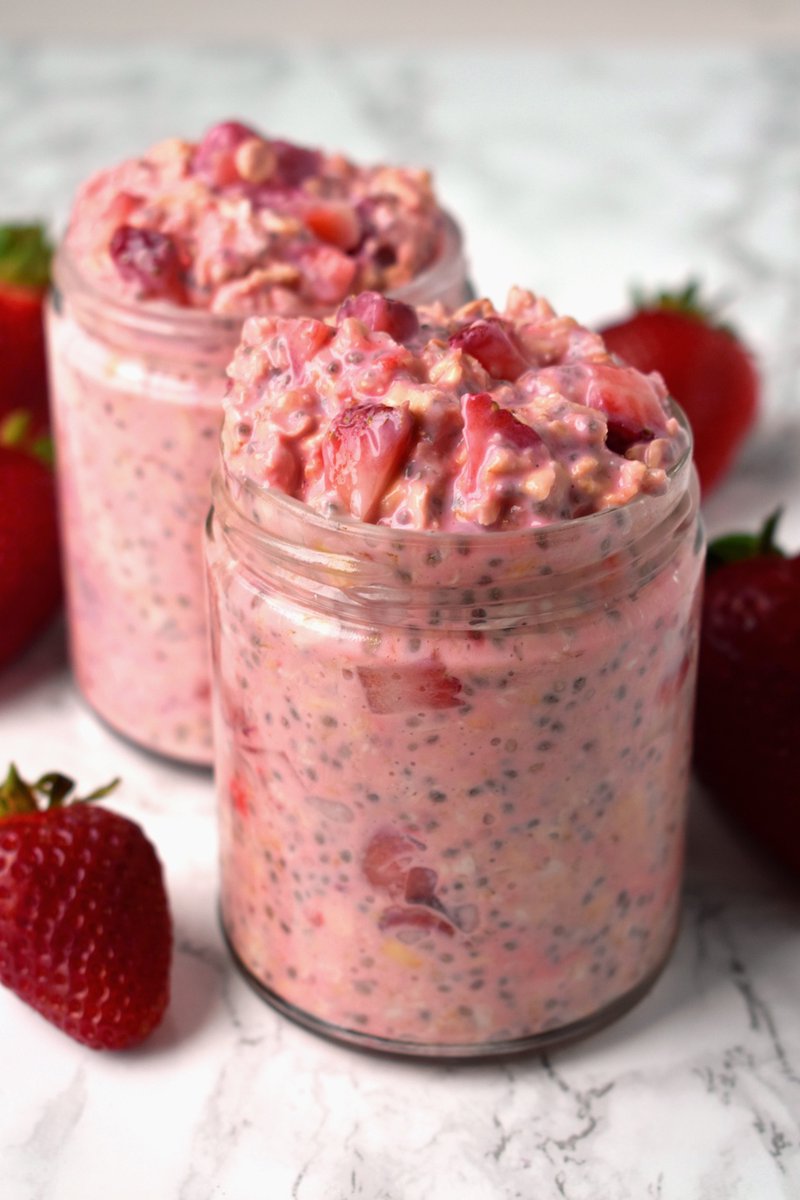 MedicareBen's tweet photo. Strawberries and Cream Overnight Oats 
https://t.co/DYDP4Txjoo https://t.co/AMUVPRobjw