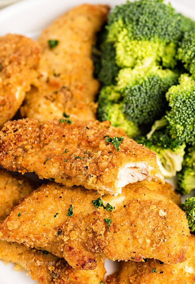 Greatarticles1's tweet photo. Crispy Baked Chicken Tenders https://t.co/om3OzMmHP8 RT @deliciousreci79 https://t.co/eVy8rzPe8U