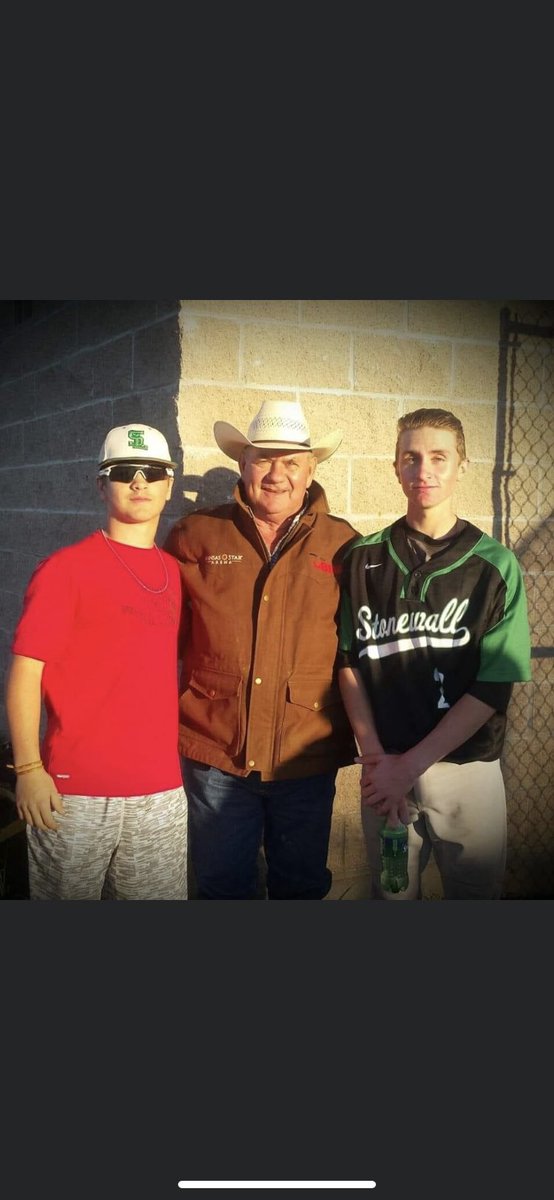 e_jack4's tweet photo. big happy birthday to the only one i’d wanna share my birthday with. love ya bubba, hope all is well in your world and have a good 21st https://t.co/DZhlpLgh2F