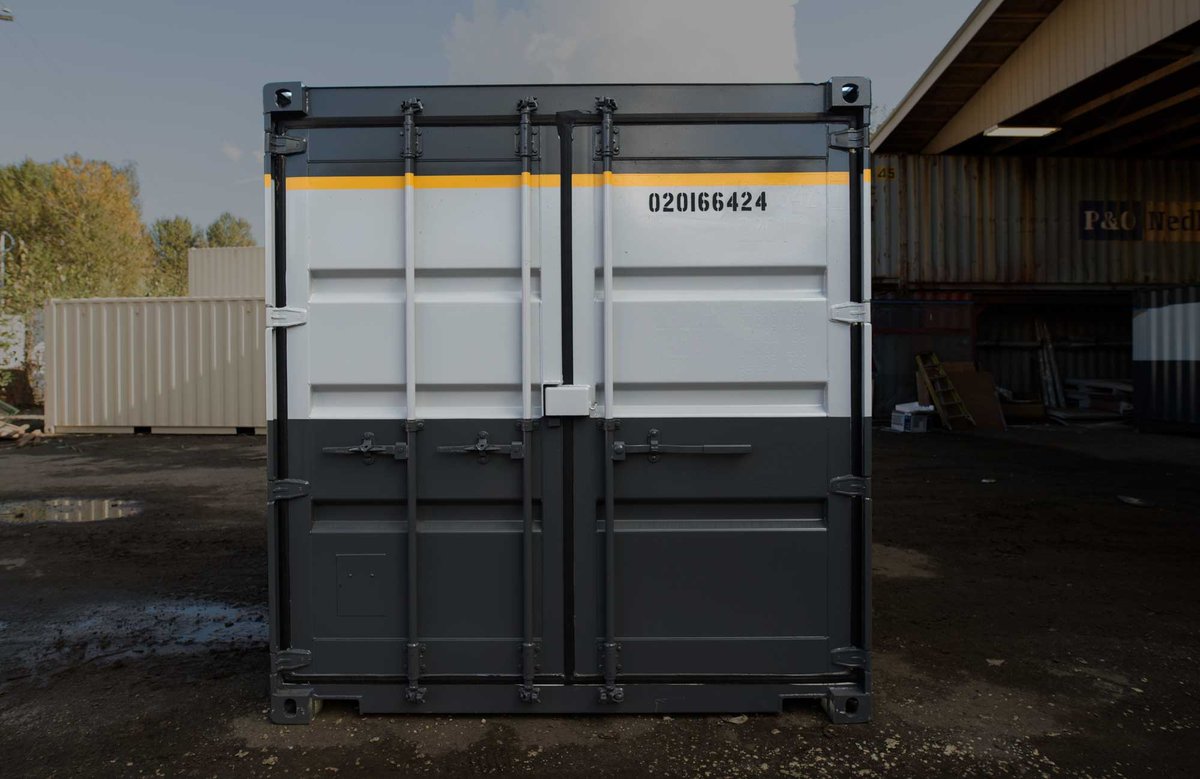 ModproContainer's tweet image. Another great custom paint job! This build is looking good.
#modpro #shippingcontainer #containers #seacan #modularbuilding #containermodifications #containeroffice #shippingcontaineroffice