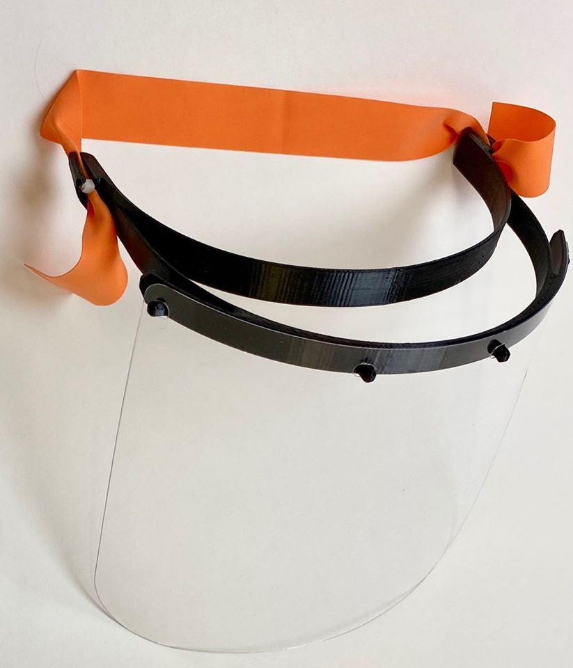 Here's <a href="/somegoodnews/">Some Good News</a> frm Lincoln City, OR!Lindsey Johnson &amp; Noah Lambie,local instructors &amp; teachers, are using their own 3D printing equip 2 make protective shields! They're working 24/7 to make 1,200 shields, which will be donated 2 hospitals across the county! 
<a href="/johnkrasinski/">John Krasinski</a>