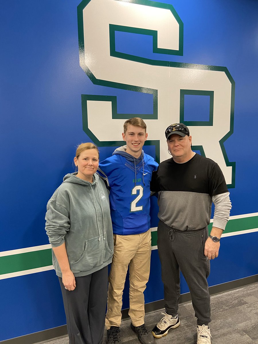 drewkeiran's tweet photo. I am proud to announce my commitment to Salve Regina University. Thank you to @SLakeathletics @SLakeFootball for everything you’ve done for me, and thank you to @Salve_Football @GilmartinKevin @CoachDeLade for the opportunity. Go Seahawks! https://t.co/SsPNSo00AF