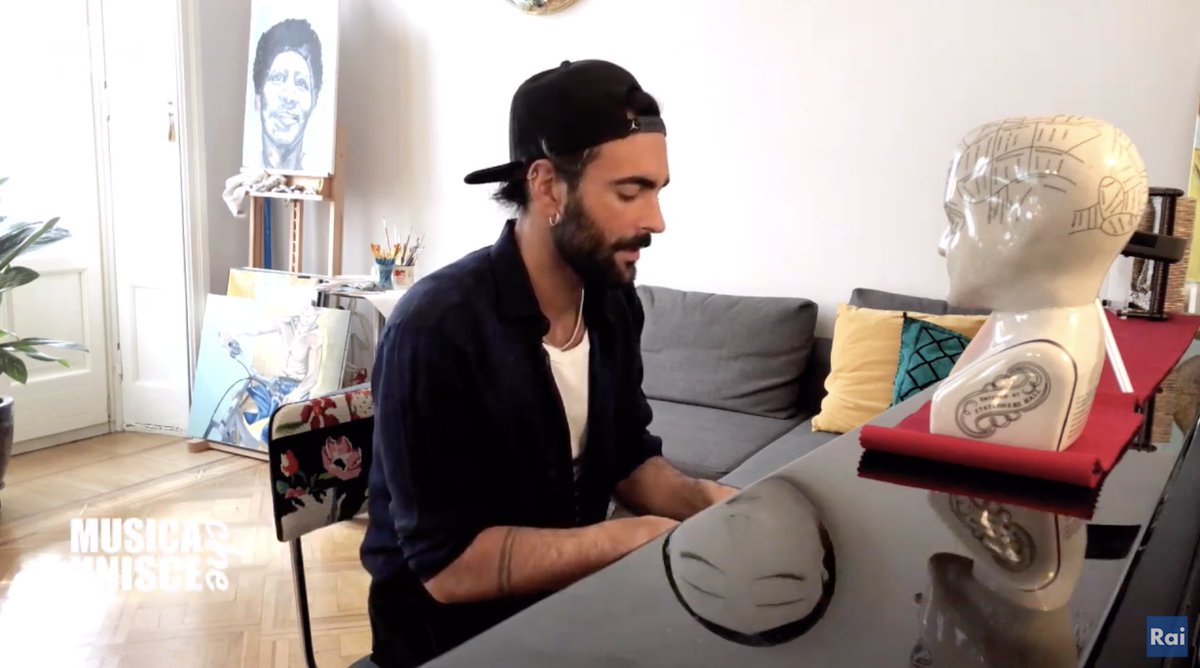 RadioItalia's tweet photo. Lo sentite l'abbraccio di @mengonimarco ?
Noi si! Questa versione de "La ragione del mondo" ci ha fatto sentire tutto il suo affetto!  

🤝 Sosteniamo la protezione civile https://t.co/jFFN2PZtu5  #musicacheunisce @Musicacheunisce https://t.co/XBJ6rmHNg0