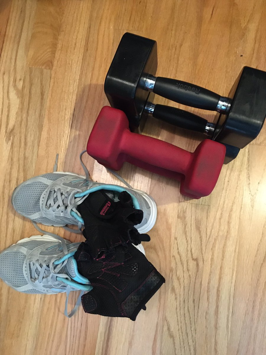 WKimbrellNCCAE's tweet photo. During this time of ‘Social distancing’ I rely on: playing the piano &amp; my guitar more, reading many books including the Bible, &amp; I’m continuing my daily workouts w/P90X, Zumba, &amp; powerwalking. #foreverFORWARDatNCCAE #FlattenTheCurveSC #4CT4:Attitude https://t.co/M8g0mmrYa9