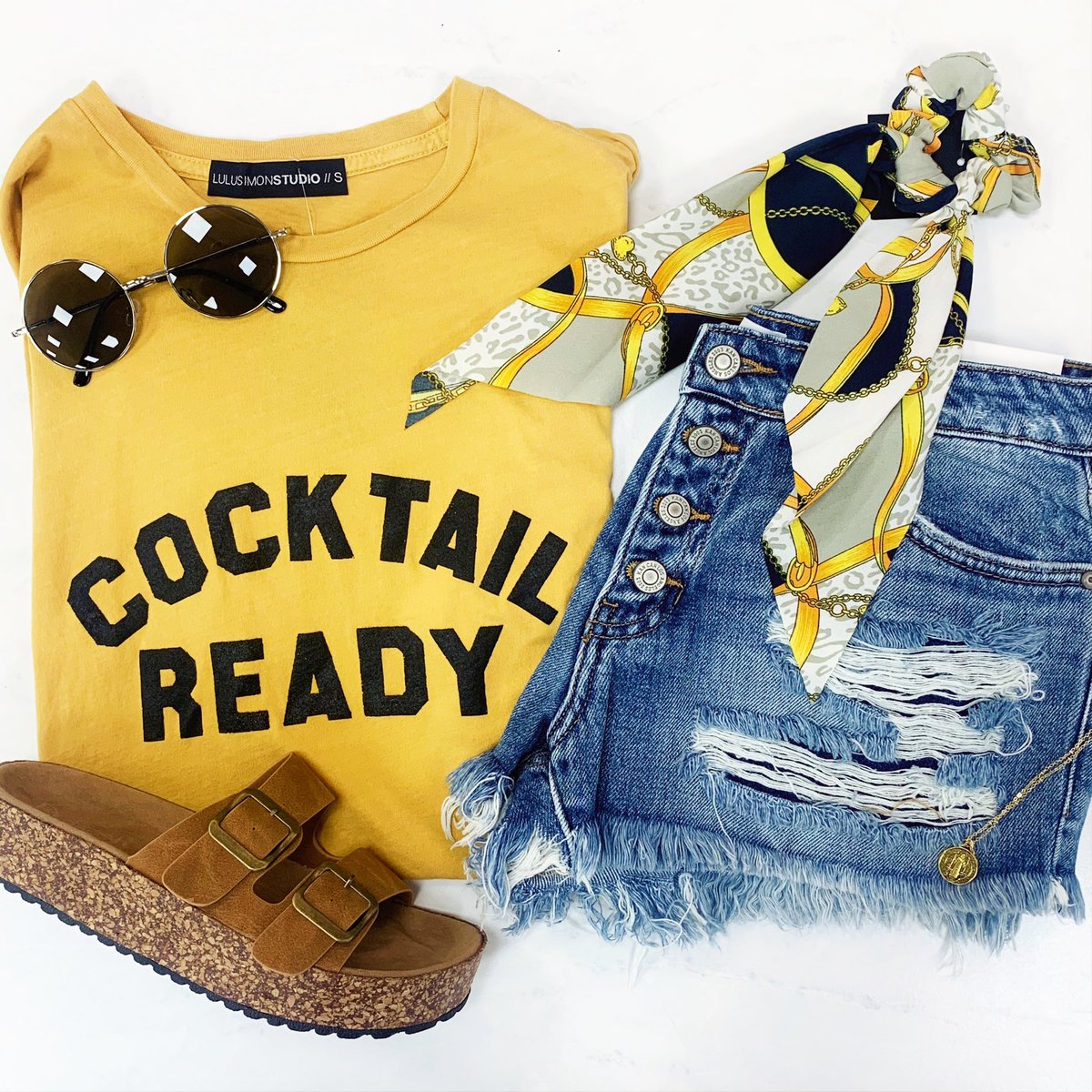 SaintsBoutique's tweet photo. Cocktail Ready πΈπΉπ₯ #saintsboutique #saintsboutiquedport #saintsstyle #ootd #lulusimonstudio #graphictee https://t.co/2wcZfIDHaU