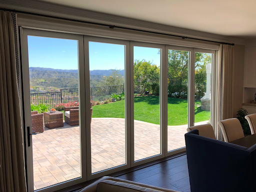 Folding_Doors's tweet photo. Summer is just a few months away! Now is the perfect time to begin your home renovation and bring the outdoors in. This project features a stunning, five panel Centor USA door. Click here today https://t.co/gmt5fQQzNg to learn more about the door systems we offer. https://t.co/6SwxLbbcU0