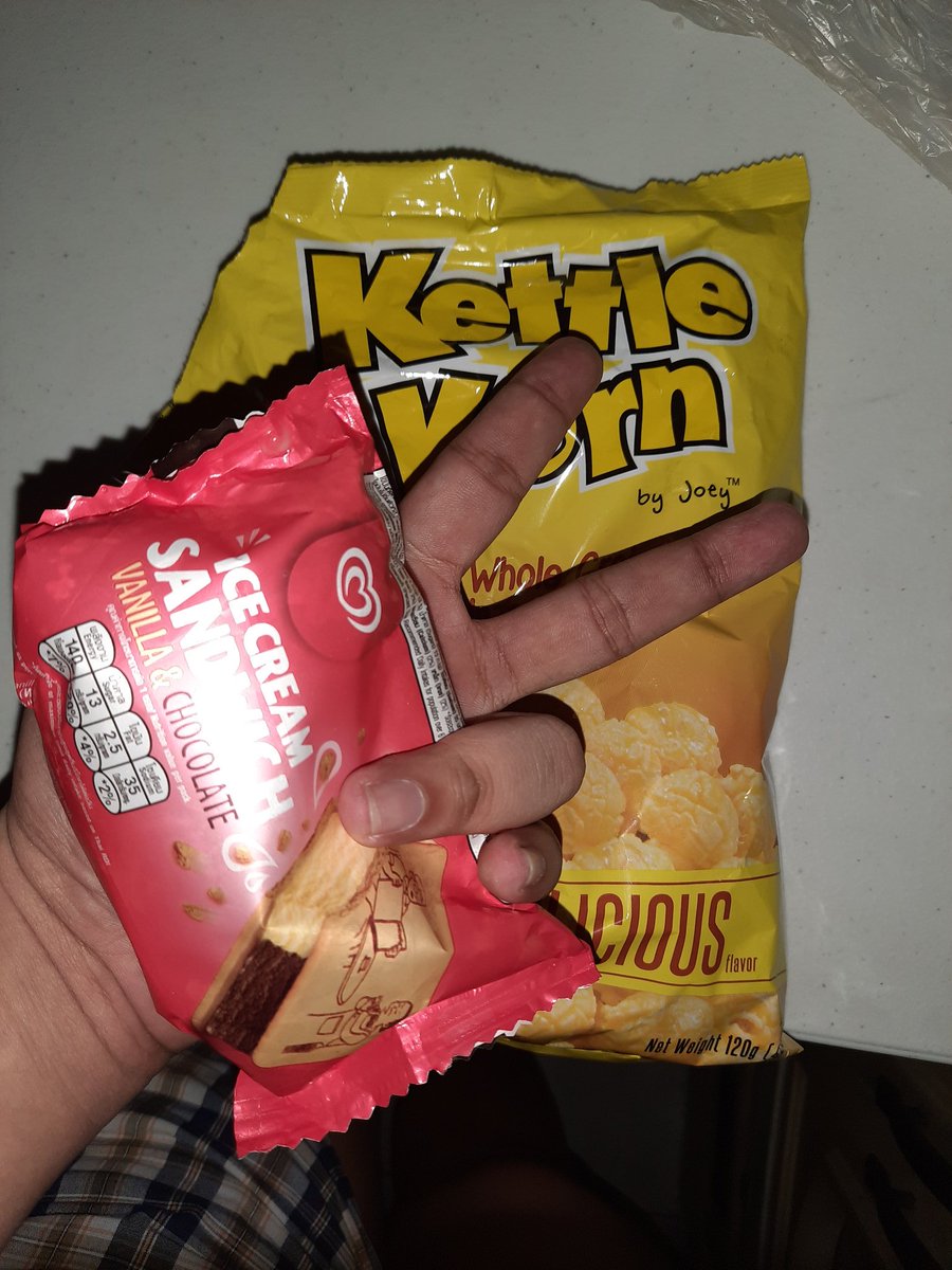 late na nagutom but gising pa!April 1 - Kettle Korn Butterlicious and Selecta Ice Cream Sandwich