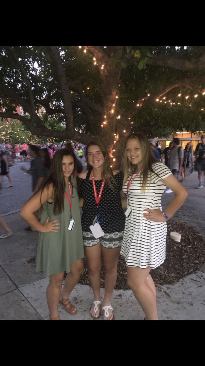 DeckingerJosie's tweet photo. heaven gained an angel today...i can’t express enough how strong and loving you were jess. you always put the biggest smile on my face and we would joke around and laugh at the dumbest things,thank you for growing up with me and being someone i could look up too! love you forever https://t.co/Sqvex1gsB9