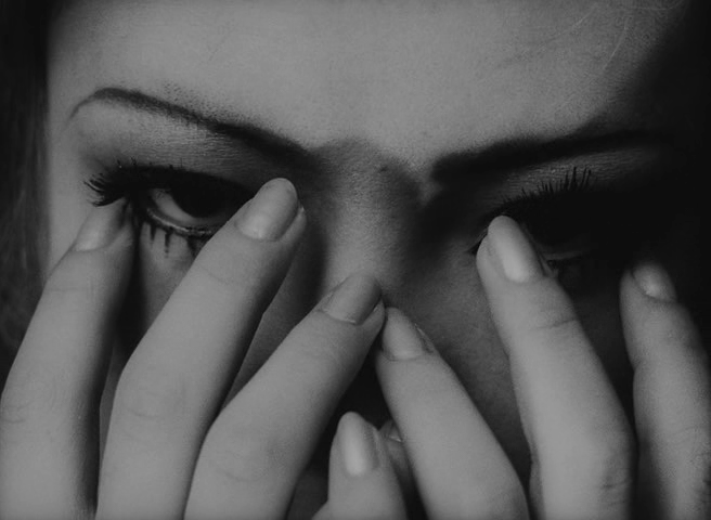 DAY 8. FUNERAL PARADE OF ROSES (1989)"i am a wound and a sword, a victim and executioner"psychedelic, experimental, with elements of greek tragedy, it offers such a warm and sympathetic view on japan& #39;s lgbt underworld. i think about it a lot.