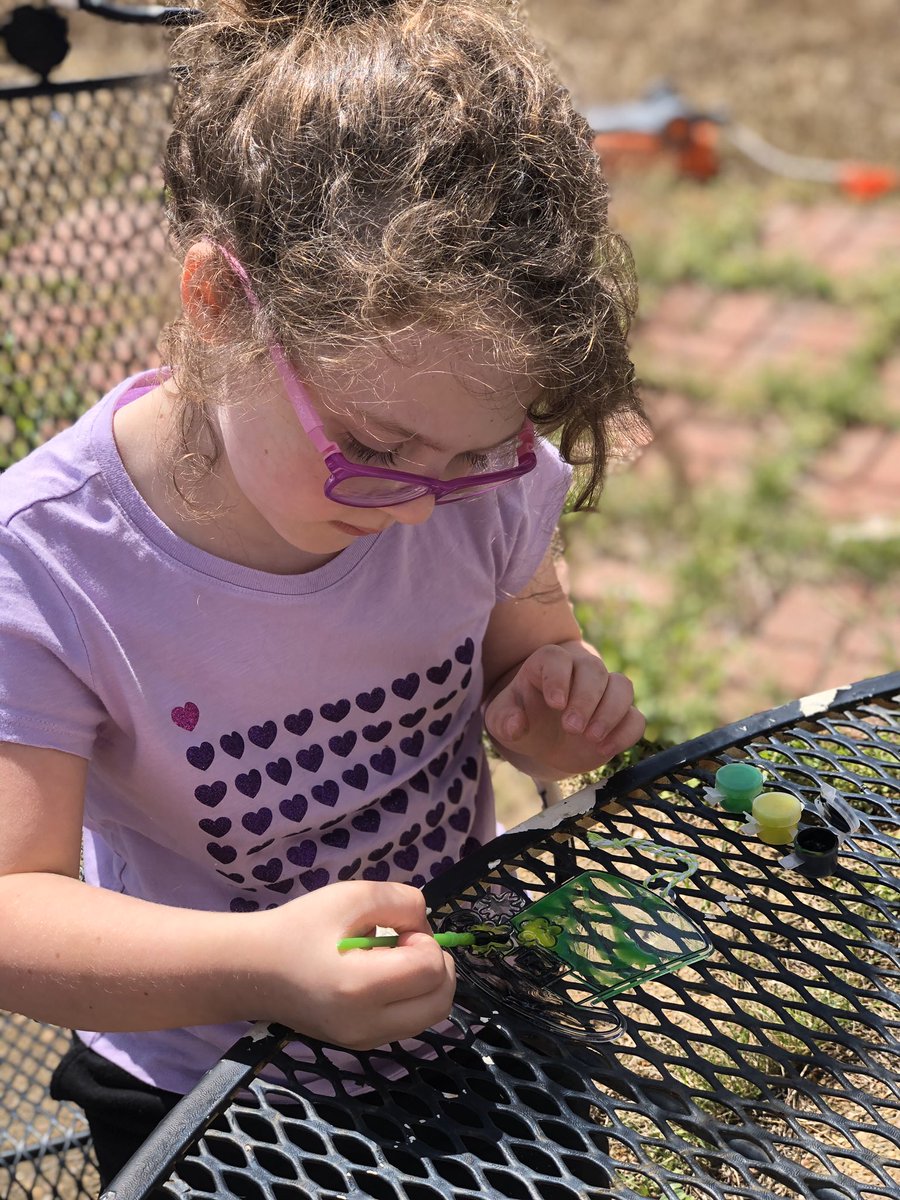 AbigailRodman's tweet photo. Morning science with testing Ph and life cycle of frogs then lunch after art time! @coachrodman @vanderburg_LPS @TweetDCS_LPS https://t.co/KpjKYysHky