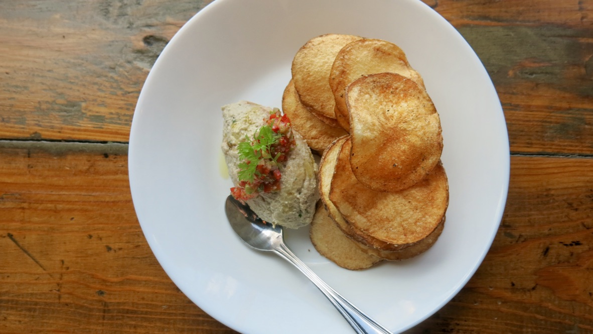 A perfect bite to share with the family! Our Fish Dip is a customer favorite for a reason, order yourself some tonight

Curbside pickup is available from 12-8pm, just call 512-215-8972 or visit our website to place your order