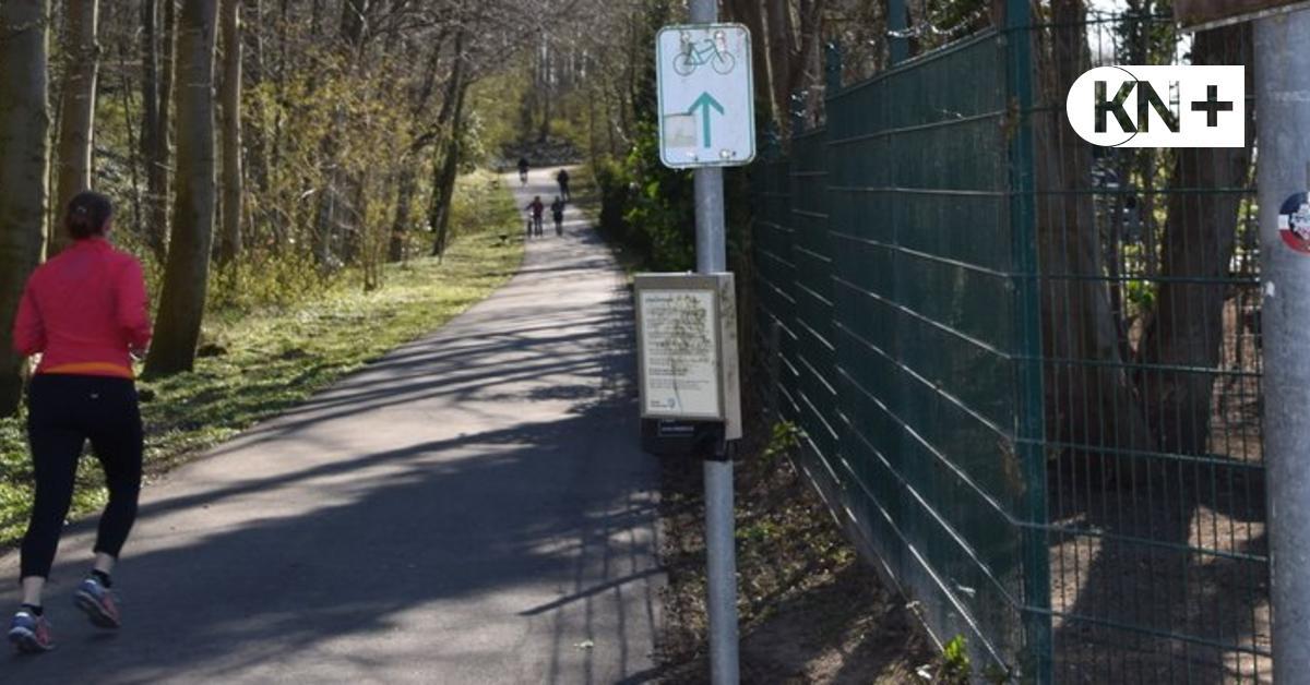 kn_online's tweet photo. +++ #Laboe schließt #Fördewanderweg +++ Zu viele Menschen haben am Wochenende trotz #Corona-Kontaktsperre die Strände mit ihren Autos angesteuert. https://t.co/pgT0s08VAI https://t.co/2Nvw7Au3QZ