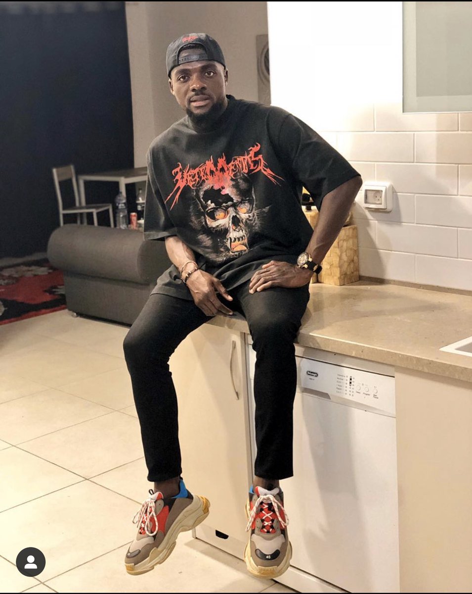 ogujohnugo's tweet image. I understand how things are tough in this period in our life but our lives matters more than wealth cause they said health is wealth .Have seen people tweet their accounts to me . Anyways 5 people can just wake and receive 10k each . You can aswell follow ogu30 on Instagram. ❤️❤️