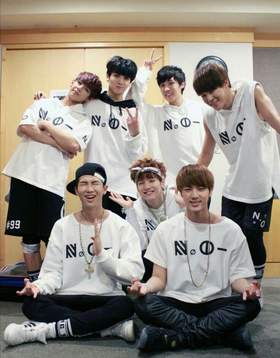 soaranicole's tweet photo. #DebutWithBTS #2Cool4SkoolOutNow @BTS_twt #NoMoreDreamOutNow #NoMoreDremIsComing #nomoredreams #bulletproofbeginning #WELCOMEBANGTAN #Bulletproof2 #btsnomoredream #kimnamjoon #Kimseokjin #MinYoongi #junghoseok #parkjimin #KimTaehyung #JeonJungkook
@bts_bighit https://t.co/3B0le4Sw9s