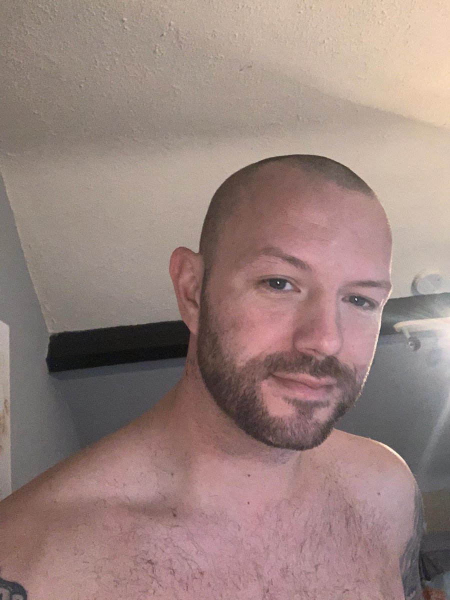 MansfieldRugby's tweet photo. Keep following us and sharing our posts as we unleash a few more #Baldies into the world! Here’s the 2nd batch! #FromLockToLocks #ShaveItOff #iusedtohavehair #hairgone #babygrowback #bald #sheared #shave #cleanshaved #mansfield https://t.co/60LoQ1vGzP https://t.co/mtJkrv2xWU