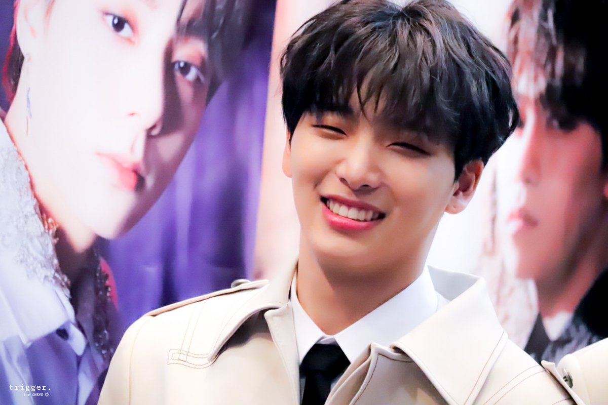 trigger6strings's tweet photo. 190518 KCON JAPAN

#원어스 #서호 #ONEUS https://t.co/81bwOXpLeu