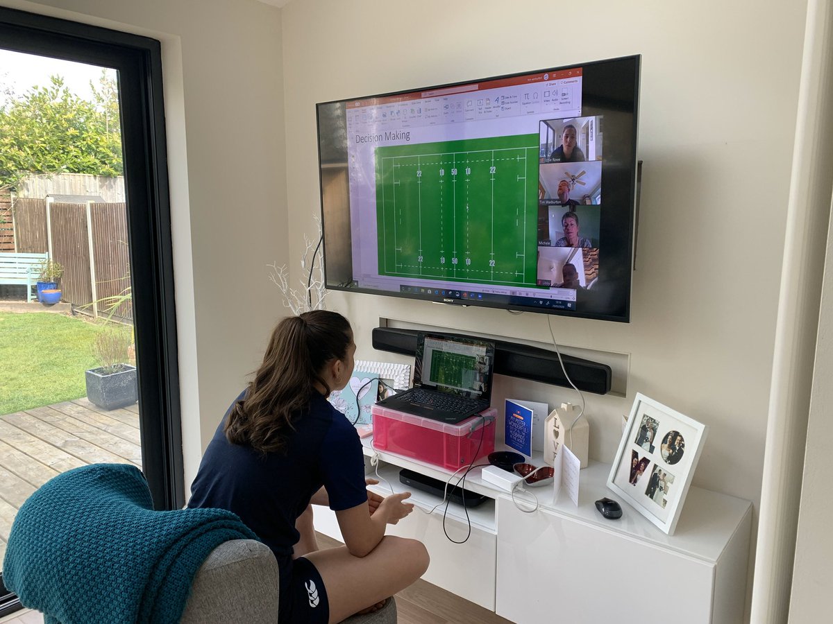 sirobot1's tweet photo. Izzie Rowe Virtual rugby training with @BasRFC U15 Girls @CourtMoorPE #StayAtHome #stayfit https://t.co/ZruBXcdKm0