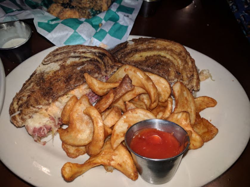 Clancys_House's tweet photo. The great taste of Clancy's in the comfort of your own home.ππ
.
To-Go Available!
.
.
#ClancysPublicHouse #RichmondTX #RichmondEats #TXEats #TXfoodies #foodiephotos #feedfeed #eeeeeats #foodspo #foodspiration #foodstagram https://t.co/vpvqIEl5UL