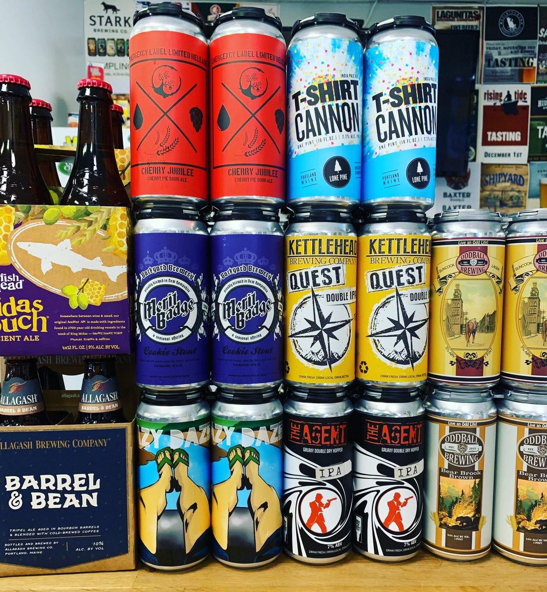 thepackienh's tweet photo. Should we stop motivating you to leave your house?
.
.
.
#tuesdaybrewsday #newbeer #dogfishhead #allagashbrewing #backyardbrew #lonepine #kettlehead #oddball #thepackienh #thepackie #manchesternh #craftbeer https://t.co/6XAI5GKvnC